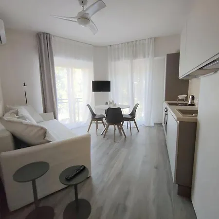 Modern Beach Apartment Grado Exterior foto